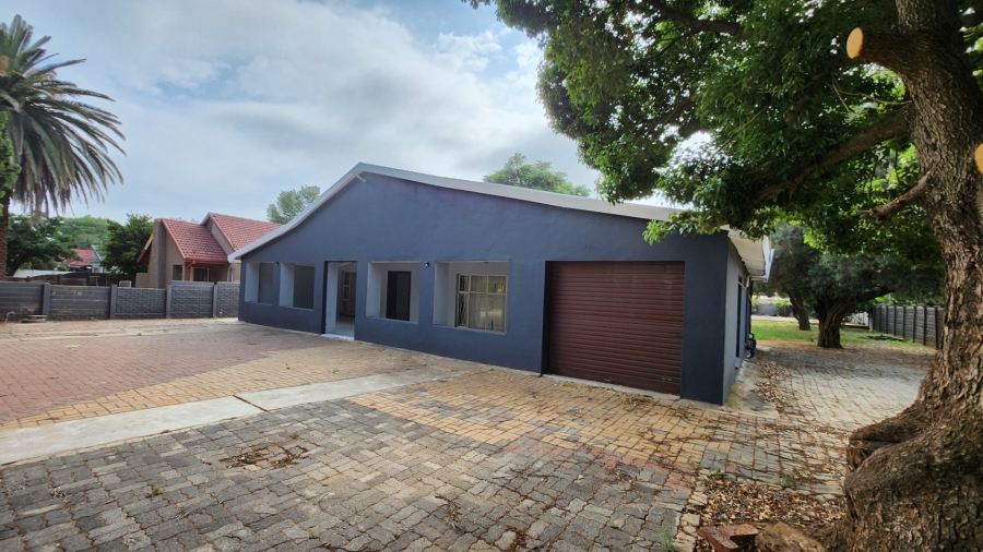4 Bedroom Property for Sale in Stilfontein Ext 4 North West